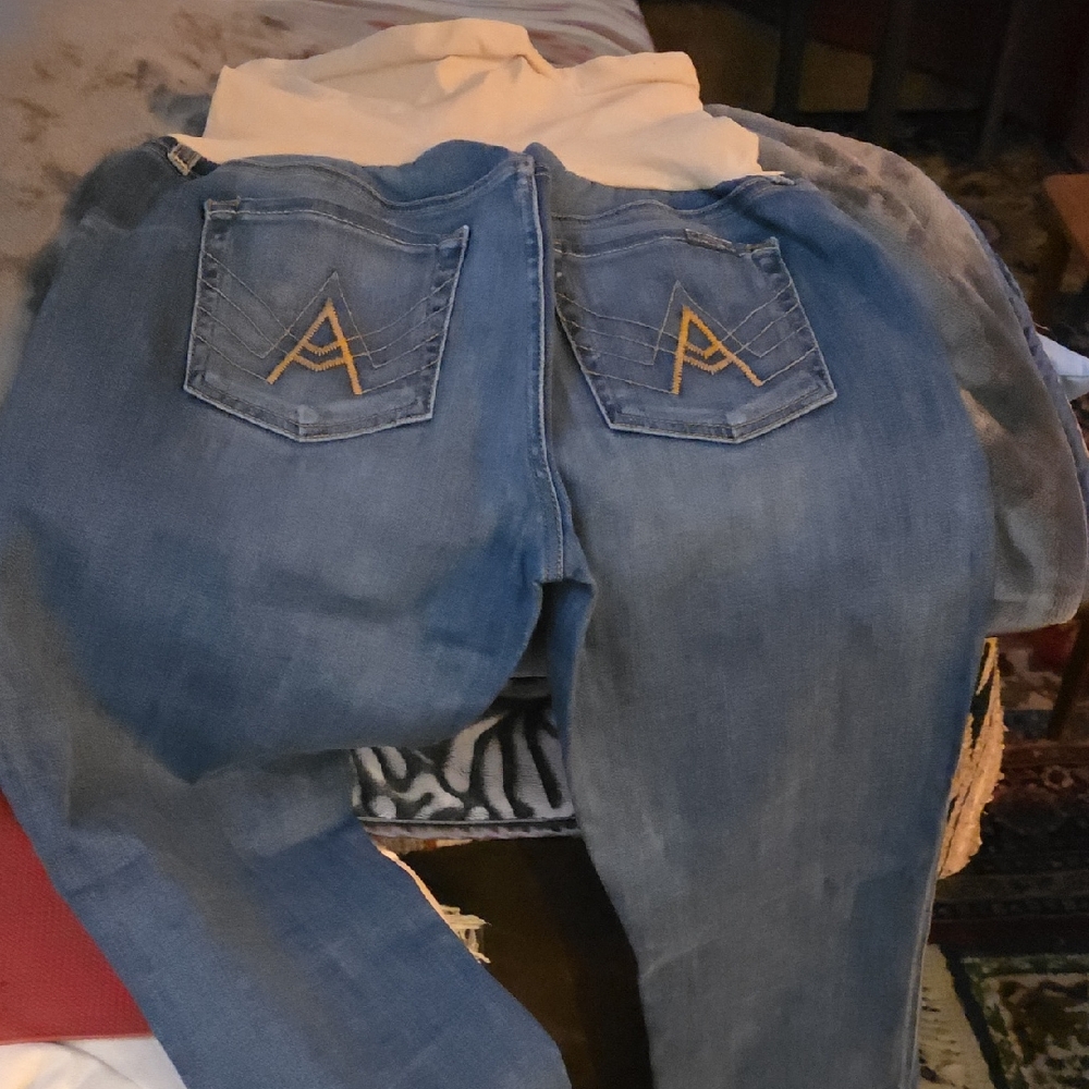 7 For All Mankind Blue Jeans with Gold Accents